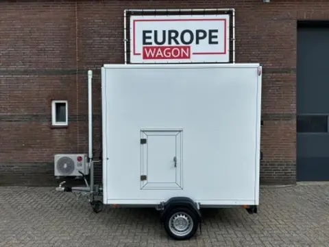 Witte toiletwagen van Europe Wagon