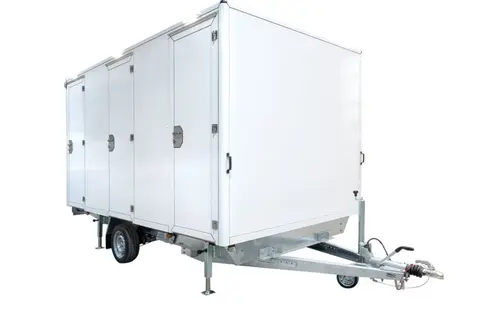 GL DU WB Mobiele trailer met meerdere compartimenten vastgezet op steunpoten