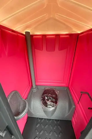 MTM Grijs Roze buitentoilet met roze kast en grijze interieurdetails