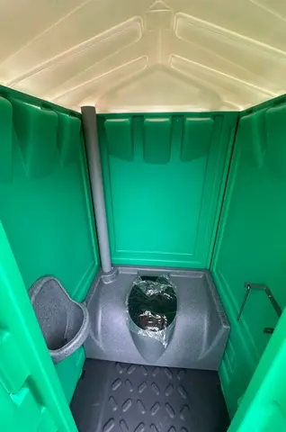 Binnenkant van een MTM Licht groen toiletunit