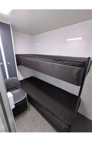 Mobiele Woonuit Felx voor verkoop Europe Wagon slaapkamer met stapelbed en kast